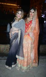 Meenakshi Dutt & Model Amanpreet Wahi at Cancer Society of Hope fashion show in Delhi on 15th Nov 2015